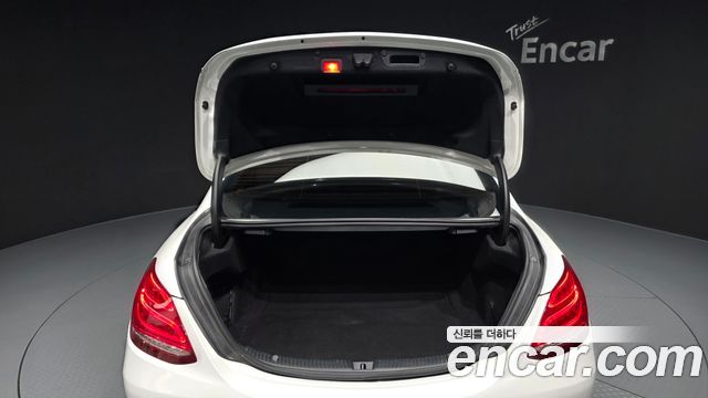 Mercedes-Benz C-Class C200 Avantgarde