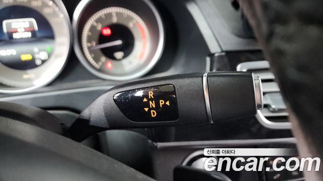Mercedes-Benz E-Class E220 Bluetec Avantgarde