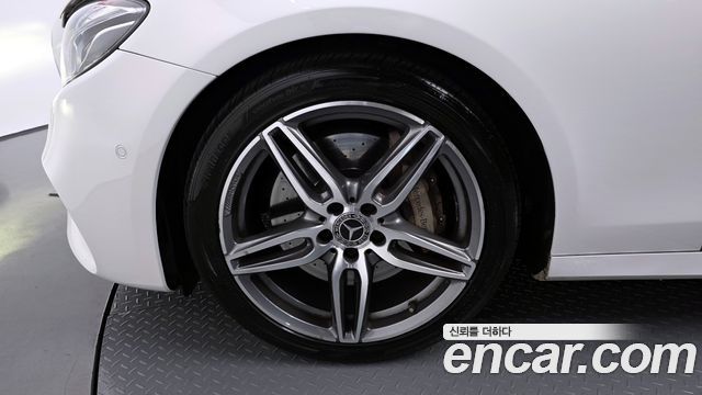 Mercedes-Benz E-Class E300 AMG Line