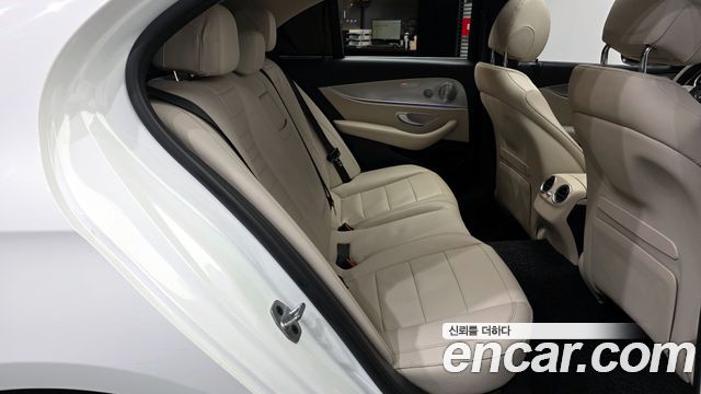 Mercedes-Benz E-Class E300 AMG Line