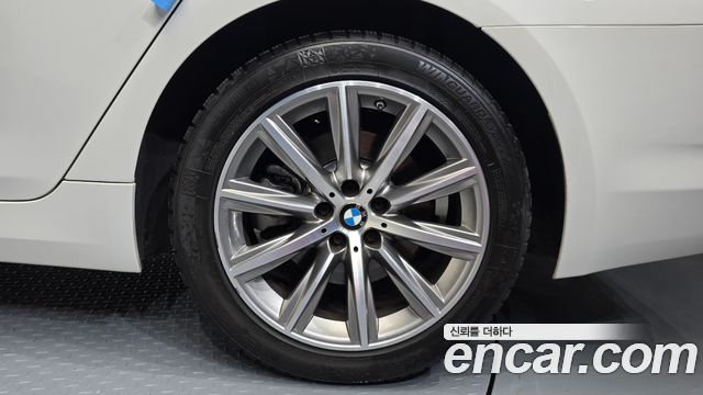 BMW 5-Series 520i Luxury