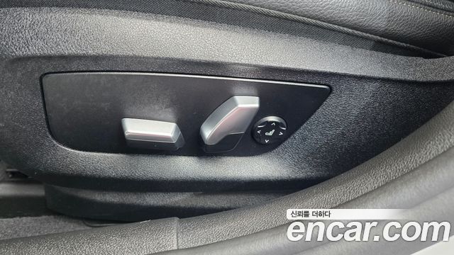 BMW 5-Series 520i Luxury