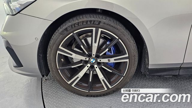 BMW 5-Series 530i xDrive M Sport