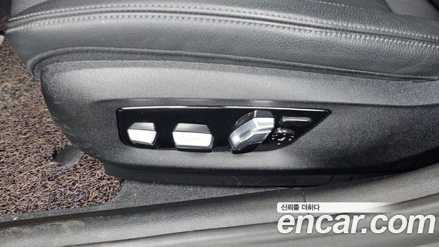 BMW 5-Series 520i Luxury