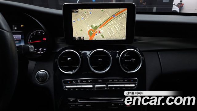 Mercedes-Benz C-Class C200
