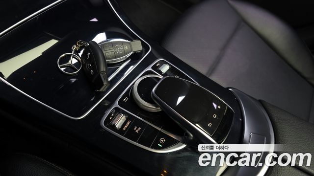 Mercedes-Benz C-Class C200