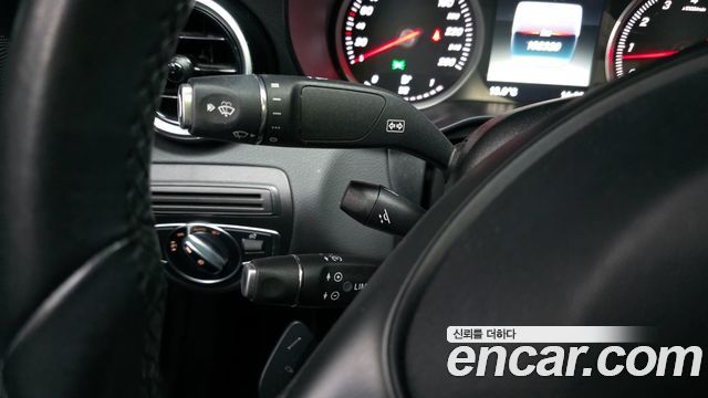Mercedes-Benz C-Class C200