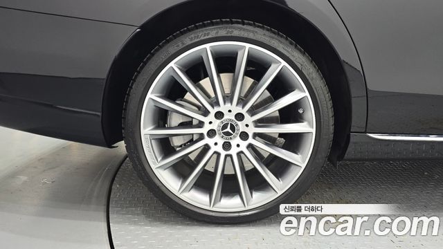 Mercedes-Benz E-Class E450 4MATIC Exclusive