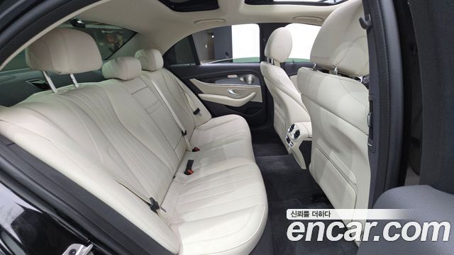 Mercedes-Benz E-Class E450 4MATIC Exclusive