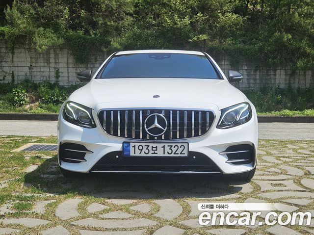 Mercedes-Benz E-Class E300 4MATIC Avnatgarde
