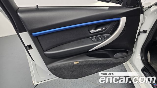 BMW 3-Series 320i M Sport