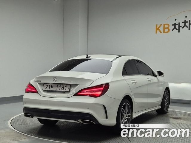 Mercedes-Benz CLA-Class CLA220 AMG Line