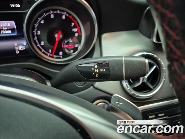 Mercedes-Benz CLA-Class CLA220 AMG Line