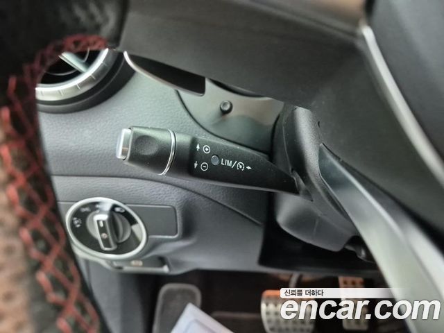 Mercedes-Benz CLA-Class CLA220 AMG Line