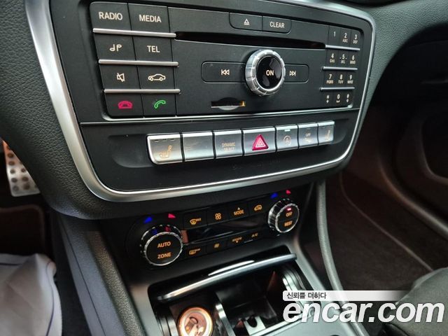 Mercedes-Benz CLA-Class CLA220 AMG Line