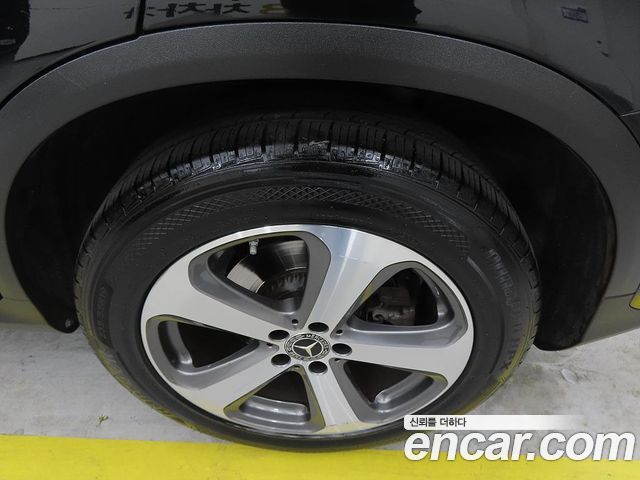 Mercedes-Benz GLC-Class GCL300 4MATIC Coupe