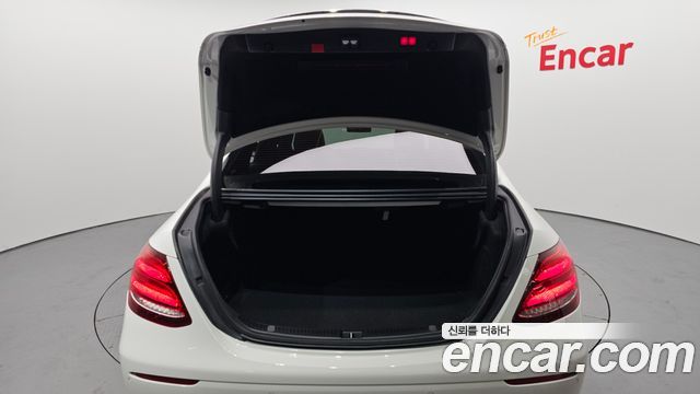 Mercedes-Benz E-Class E250 Avantgarde
