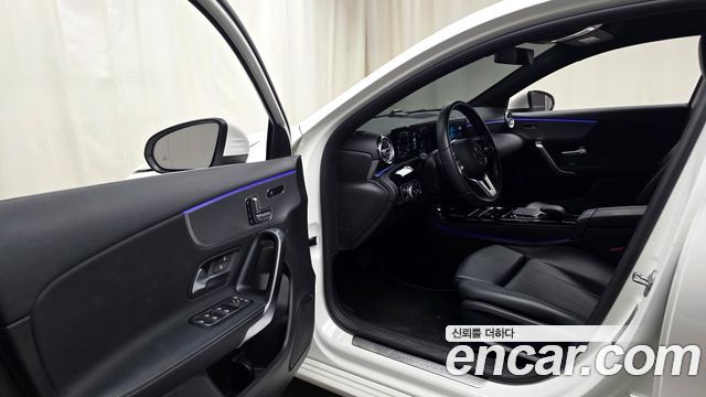 Mercedes-Benz A-Class A220 Hatchback