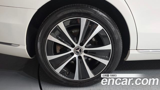 Mercedes-Benz E-Class E300e Exclusive