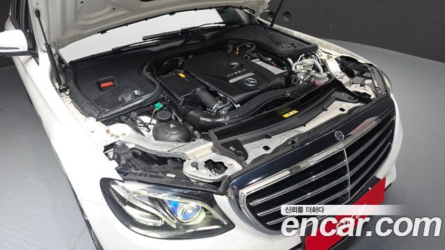 Mercedes-Benz E-Class E300e Exclusive