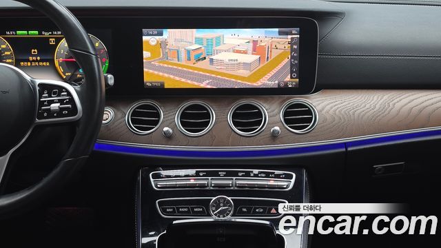 Mercedes-Benz E-Class E300e Exclusive
