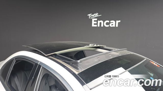Mercedes-Benz E-Class E300e Exclusive