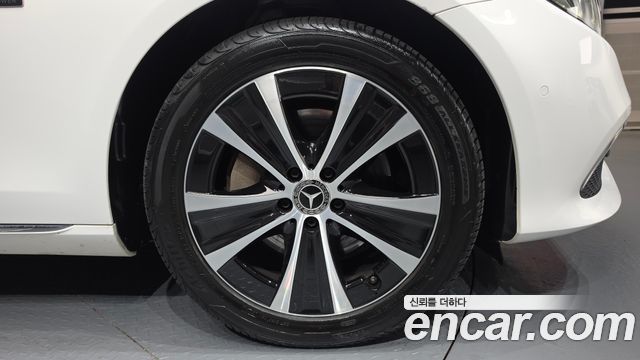 Mercedes-Benz E-Class E300e Exclusive
