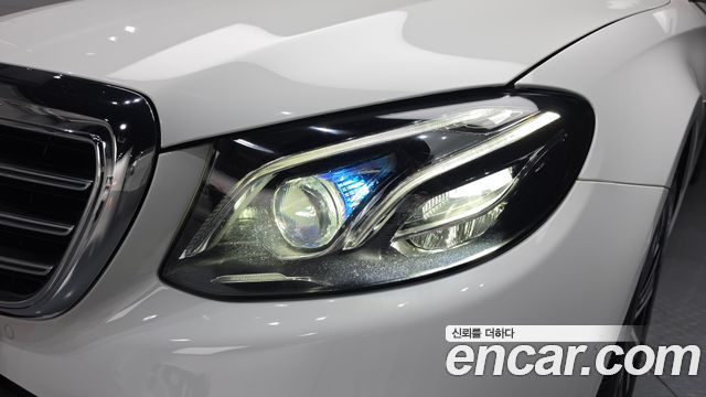 Mercedes-Benz E-Class E300e Exclusive