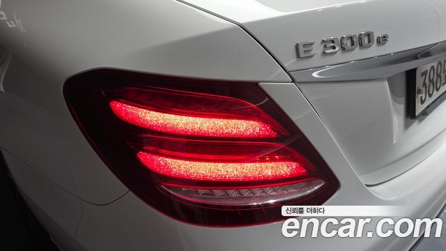 Mercedes-Benz E-Class E300e Exclusive