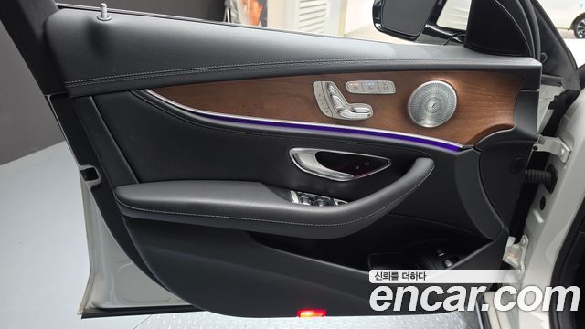 Mercedes-Benz E-Class E300e Exclusive