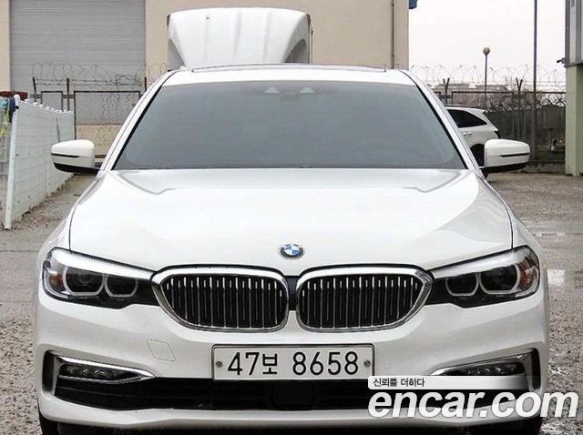 BMW 5-Series 520i Luxury