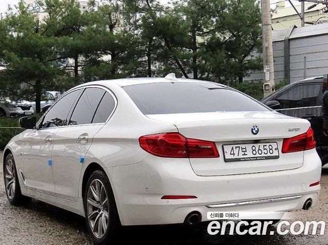 BMW 5-Series 520i Luxury