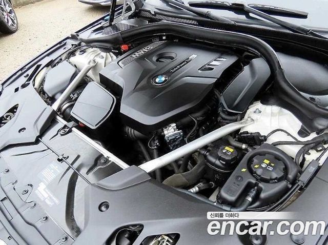 BMW 5-Series 520i Luxury