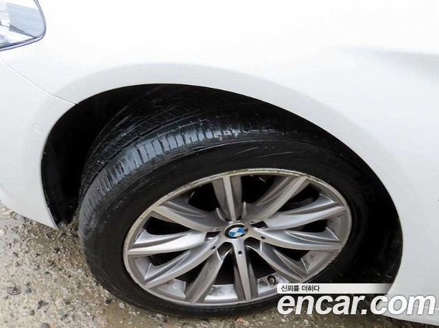 BMW 5-Series 520i Luxury