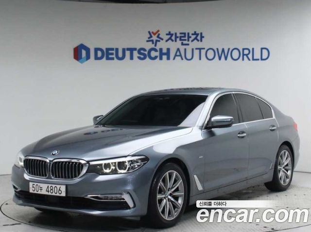 BMW 5-Series 520i Luxury
