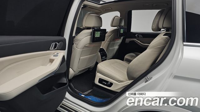 BMW X7 xDrive 40i Design Pure Excellence 6-Seater