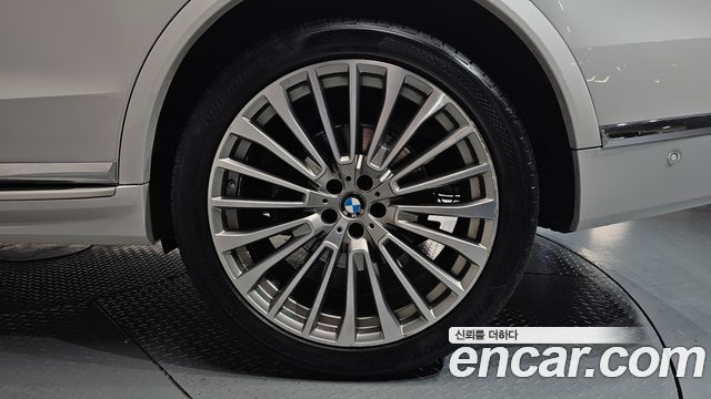 BMW X7 xDrive 40i Design Pure Excellence 6-Seater