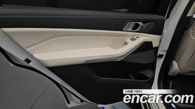 BMW X7 xDrive 40i Design Pure Excellence 6-Seater