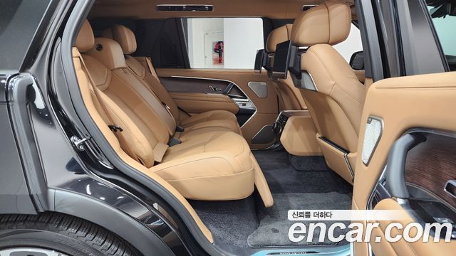Land Rover Range Rover P530 Autobiography Long Wheel Base