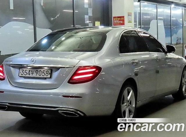 Mercedes-Benz E-Class E220d Exclusive