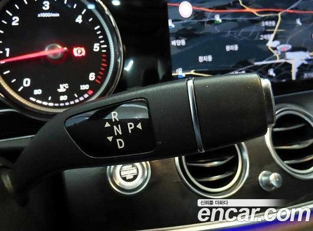 Mercedes-Benz E-Class E220d Exclusive
