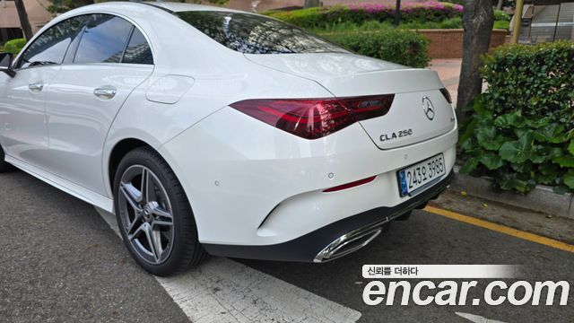 Mercedes-Benz CLA-Class CLA250 4MATIC