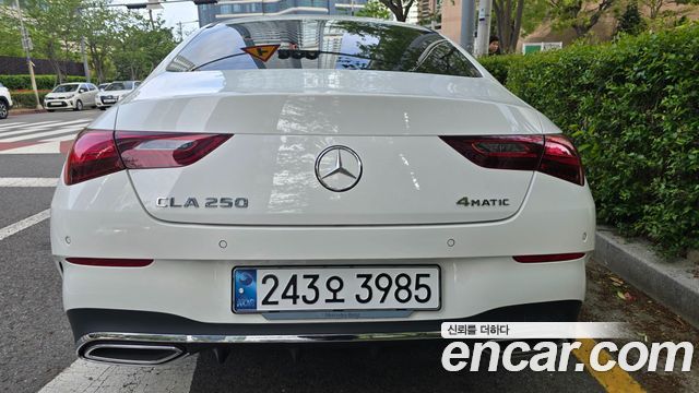 Mercedes-Benz CLA-Class CLA250 4MATIC