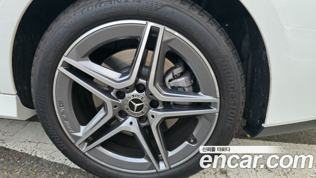 Mercedes-Benz CLA-Class CLA250 4MATIC