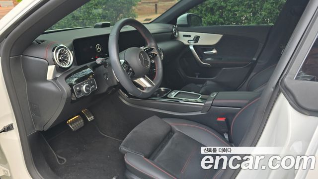Mercedes-Benz CLA-Class CLA250 4MATIC