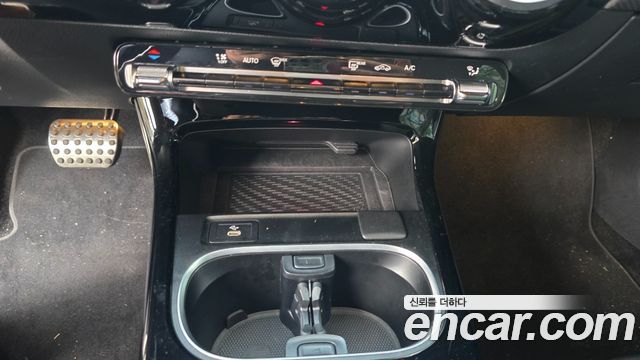 Mercedes-Benz CLA-Class CLA250 4MATIC