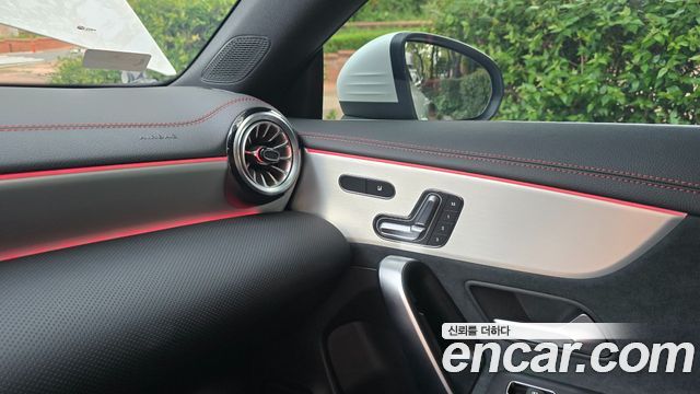 Mercedes-Benz CLA-Class CLA250 4MATIC