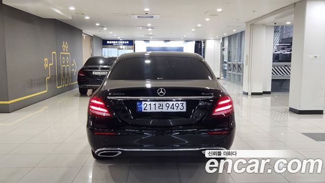 Mercedes-Benz E-Class E220d 4MATIC Exclusive