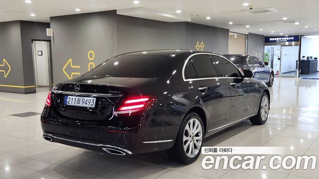 Mercedes-Benz E-Class E220d 4MATIC Exclusive