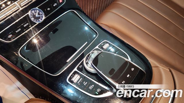 Mercedes-Benz E-Class E220d 4MATIC Exclusive